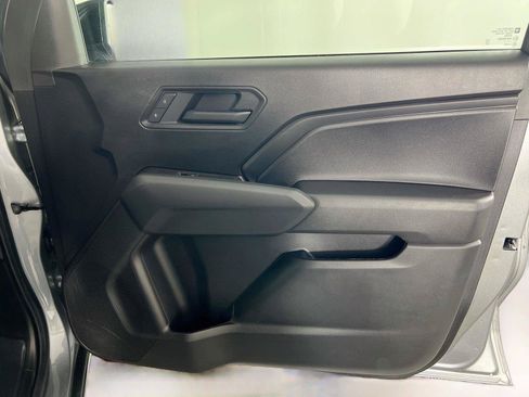 Used 2025 Chevrolet Colorado Trail Boss w/ Midnight Edition AWD/4WD image 31