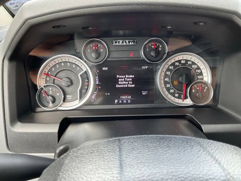 Used 2013 RAM 1500 Classic SLT w/ Premium Display Pkg AWD/4WD image 14