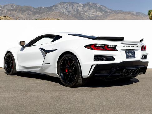 Used 2025 Chevrolet Corvette Z06 w/ Battery Protection Package RWD image 4