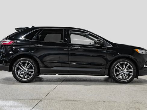 Used 2019 Ford Edge Titanium image 5