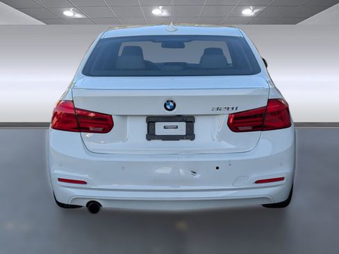 Used 2016 BMW 320i Sedan image 10