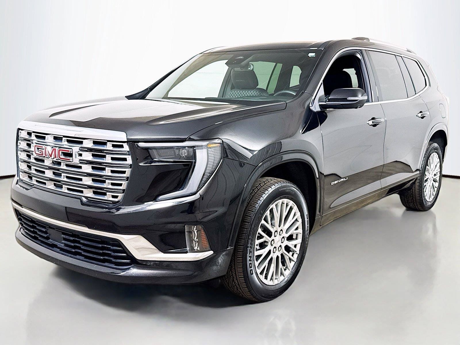 Used 2024 GMC Acadia Denali w/ LPO, Floor Liner Package AWD/4WD image 1