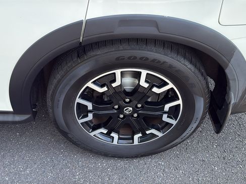 Used 2020 Nissan Pathfinder SL AWD/4WD image 23