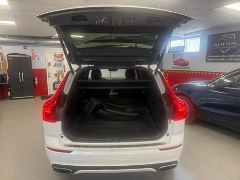 Used 2019 Volvo XC60 T8 R-Design w/ Advanced Package AWD/4WD image 13