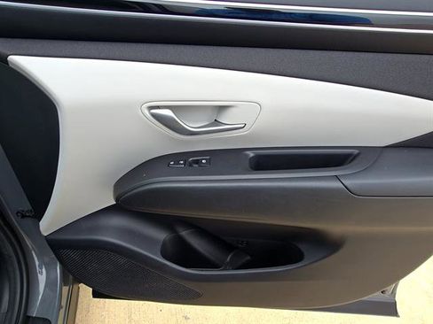 Used 2024 Hyundai Tucson SEL w/ Convenience Package FWD image 17