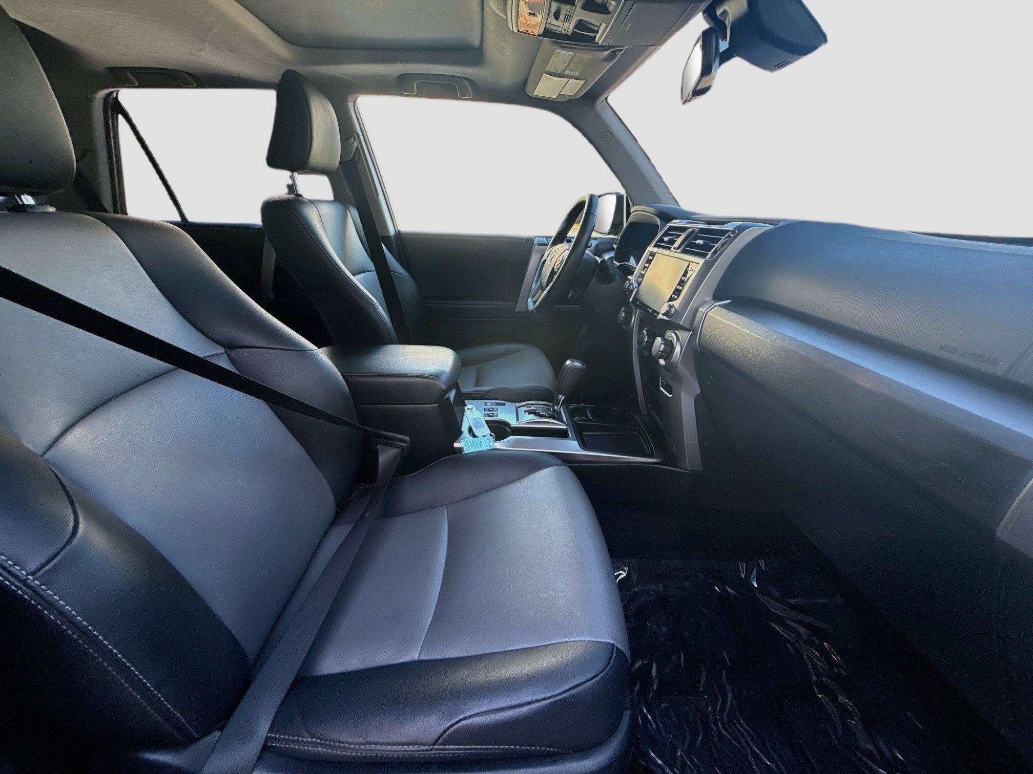 Used 2021 Toyota 4Runner SR5 Premium w/ Moonroof Package RWD image 32