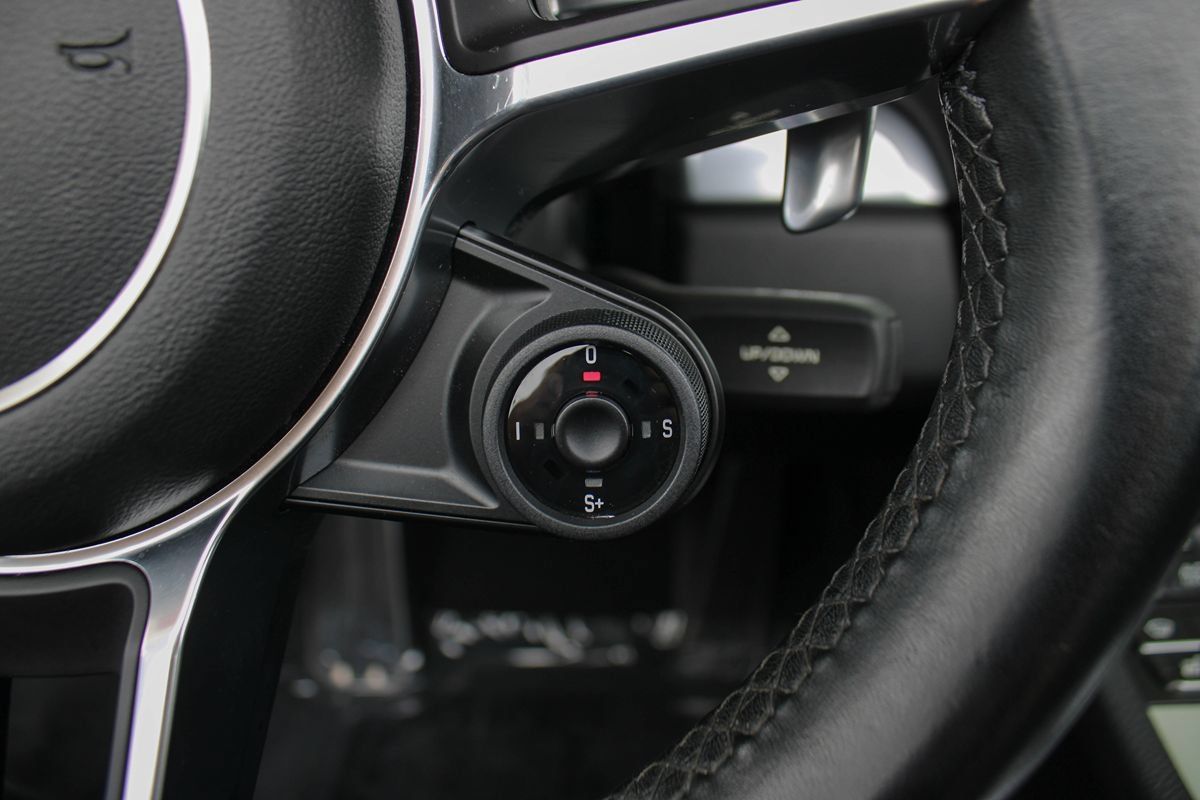 Used 2018 Porsche 718 Boxster S RWD image 23