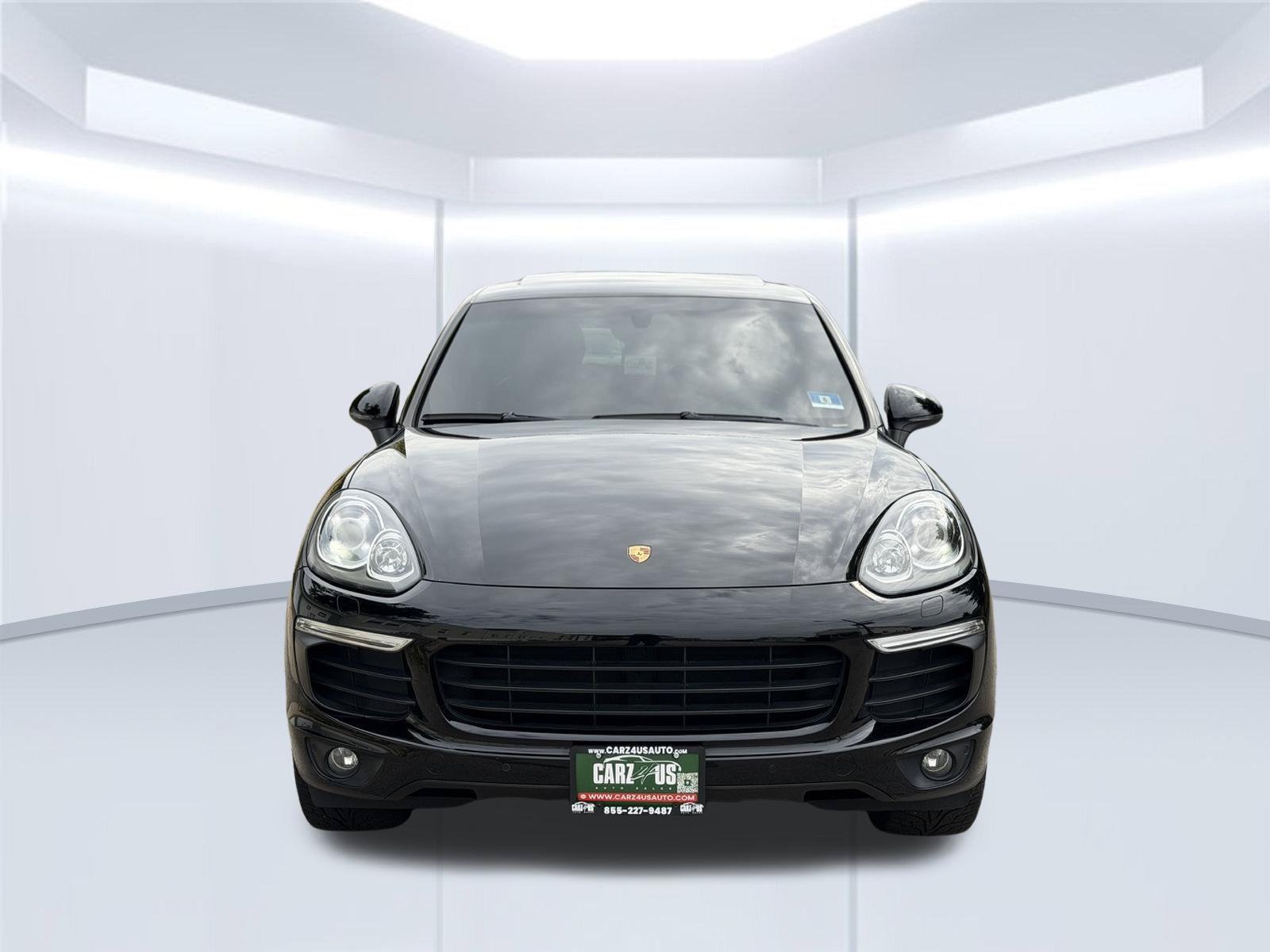 Used 2018 Porsche Cayenne Platinum Edition AWD/4WD image 2