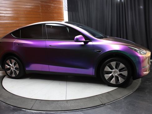 Used 2023 Tesla Model Y Long Range image 8