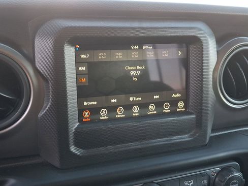 Used 2022 Jeep Wrangler Unlimited Sport image 16