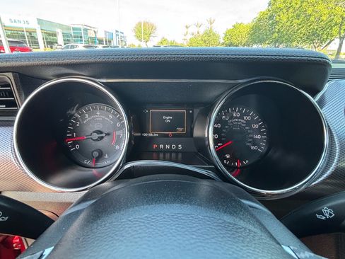 Used 2017 Ford Mustang GT RWD image 13