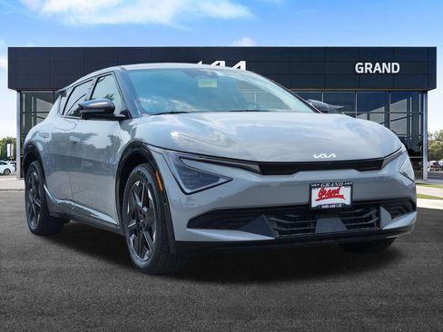 New 2026 Kia EV6 Wind AWD/4WD image 2