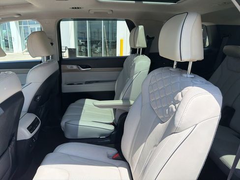 Used 2021 Hyundai Palisade Limited AWD/4WD image 9
