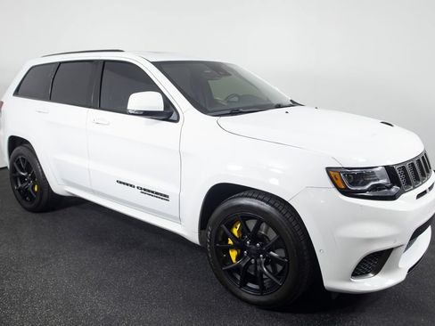 Used 2018 Jeep Grand Cherokee Trackhawk w/ Trailer Tow Group IV AWD/4WD image 23