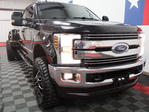 Used 2019 Ford F350 Lariat w/ Lariat Value Package AWD/4WD image 22