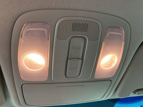 Used 2016 Kia Soul + image 27