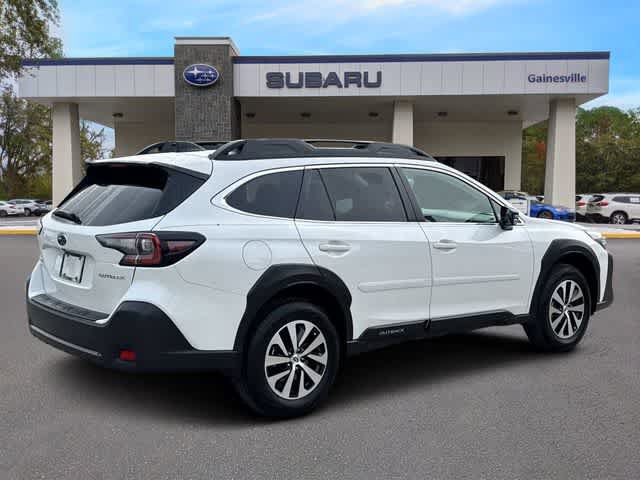 Used 2025 Subaru Outback Premium AWD/4WD image 6