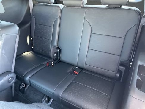 Certified 2025 Buick Enclave Sport Touring FWD image 27