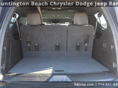 Used 2024 Chevrolet Suburban LT image 38