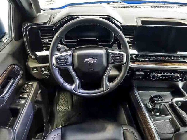Used 2025 Chevrolet Silverado 1500 RST AWD/4WD image 16