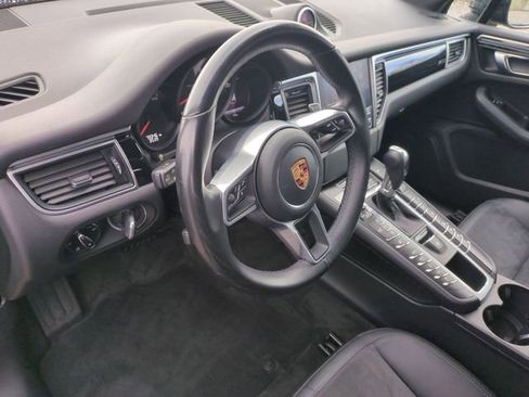 Used 2018 Porsche Macan AWD/4WD image 7