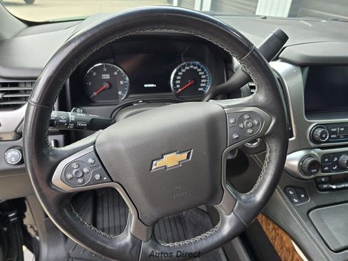 Used 2019 Chevrolet Suburban Premier w/ Premier Plus Edition AWD/4WD image 37