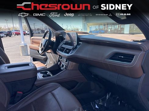 Used 2023 Chevrolet Suburban High Country AWD/4WD image 35
