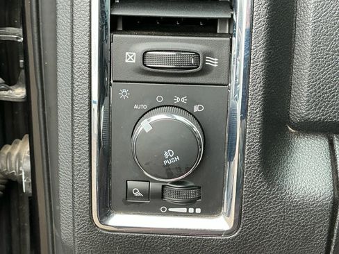 Used 2017 RAM 1500 Laramie w/ Convenience Group image 37