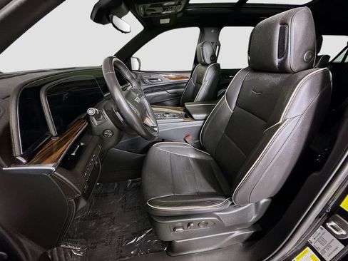Used 2022 Cadillac Escalade ESV Premium Luxury w/ LPO, Radiant Package AWD/4WD image 21