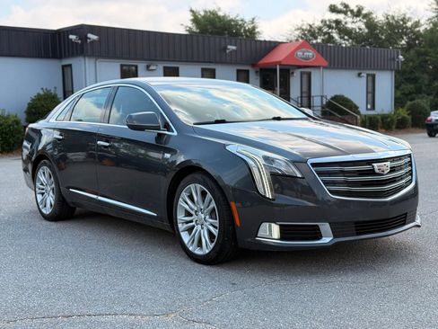 Used 2019 Cadillac XTS Luxury FWD image 4