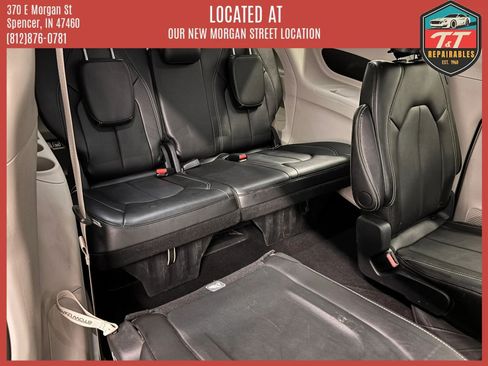 Used 2024 Chrysler Pacifica Touring-L FWD image 47