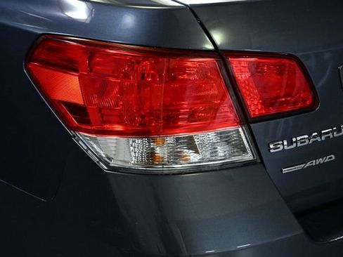 Used 2014 Subaru Legacy 2.5i Limited w/ Moonroof Package image 15