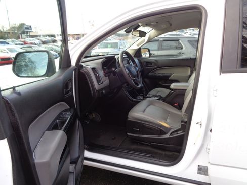 Used 2018 Chevrolet Colorado W/T w/ WT Convenience Package image 12