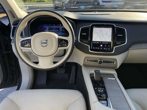 Used 2023 Volvo XC90 T8 Plus w/ Protection Package Premier AWD/4WD image 4