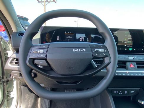 New 2026 Kia K4 FWD image 17