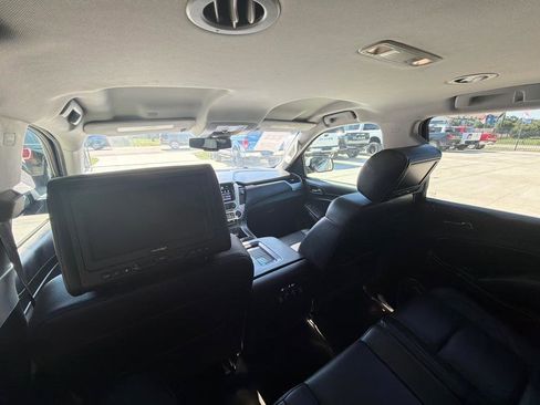 Used 2017 GMC Yukon SLT RWD image 24