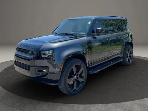 Used 2024 Land Rover Defender 110 X AWD/4WD image 4