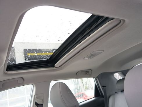 Used 2009 Toyota Matrix S AWD/4WD image 13