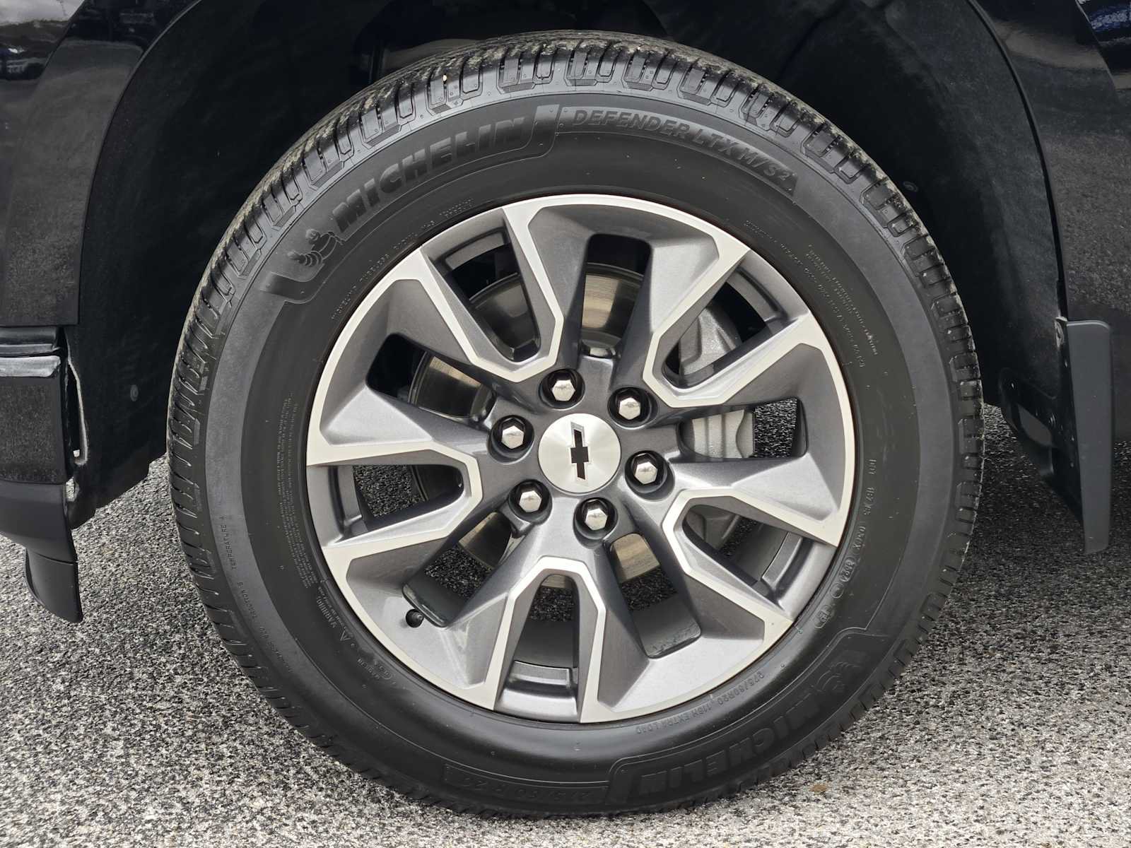 Used 2020 Chevrolet Silverado 1500 RST w/ Texas Edition AWD/4WD image 13