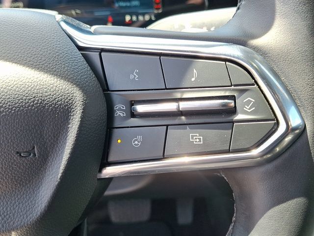 Used 2025 Chevrolet Equinox LT AWD/4WD image 16