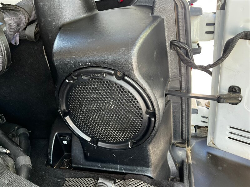 Used 2013 Jeep Wrangler Unlimited Rubicon w/ Connectivity Group AWD/4WD image 40
