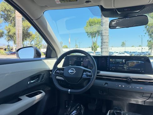 Used 2023 Nissan Ariya AWD image 22