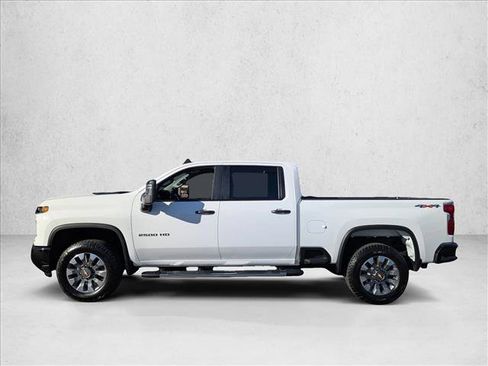 Used 2025 Chevrolet Silverado 2500 Custom w/ Custom Convenience Package image 8