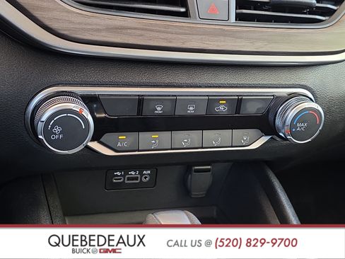 Used 2025 Nissan Altima 2.5 SV FWD image 18