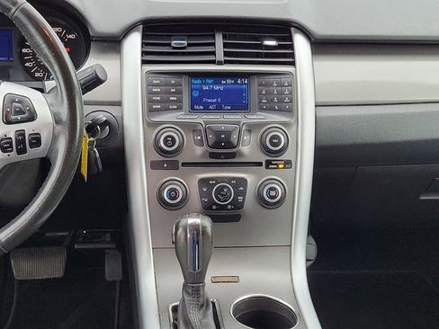 Used 2013 Ford Edge SEL FWD image 20