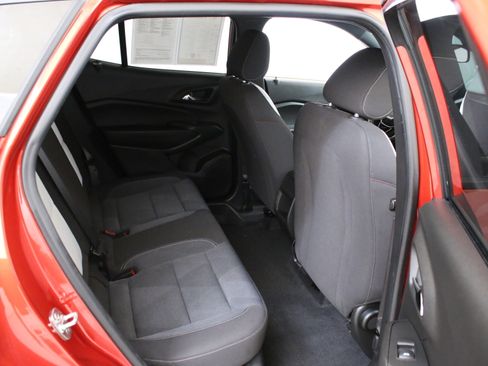 Used 2024 Chevrolet Trax RS w/ Driver Confidence Package image 28