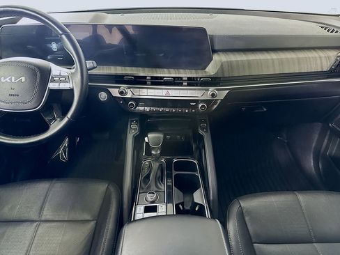 Used 2024 Kia Telluride EX w/ EX Captain's Chair Package image 19