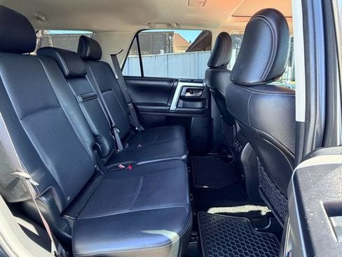 Used 2016 Toyota 4Runner Limited AWD/4WD image 28