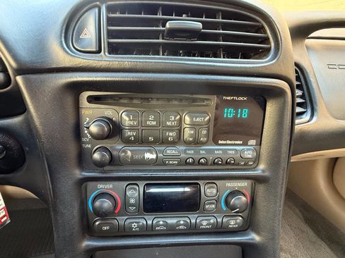 Used 2004 Chevrolet Corvette Convertible w/ Preferred Equipment Group image 16