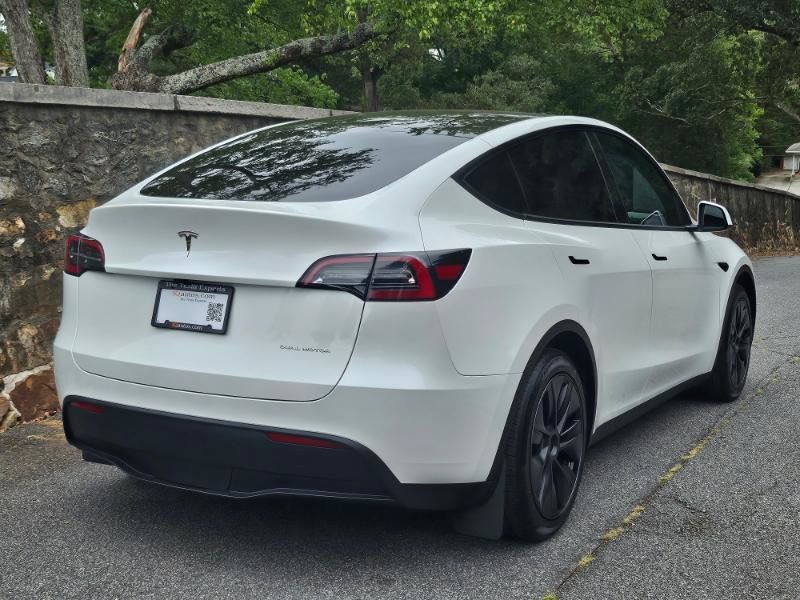 Used 2025 Tesla Model Y Long Range AWD/4WD image 11